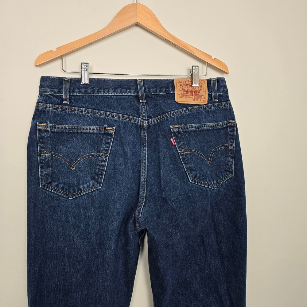 Vtg 2002 Levis Mens Straight Leg Denim Jeans Sz 36x32 Blue Heritage Classic Y2K - Picture 3 of 9
